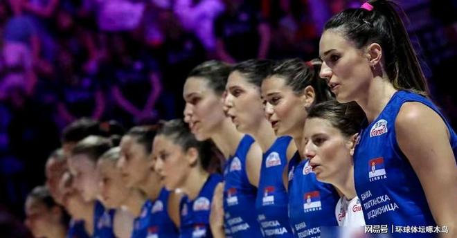 阿扎伦卡重要时刻爆冷，塞尔维亚队带队取胜！全场沸腾不已的简单介绍