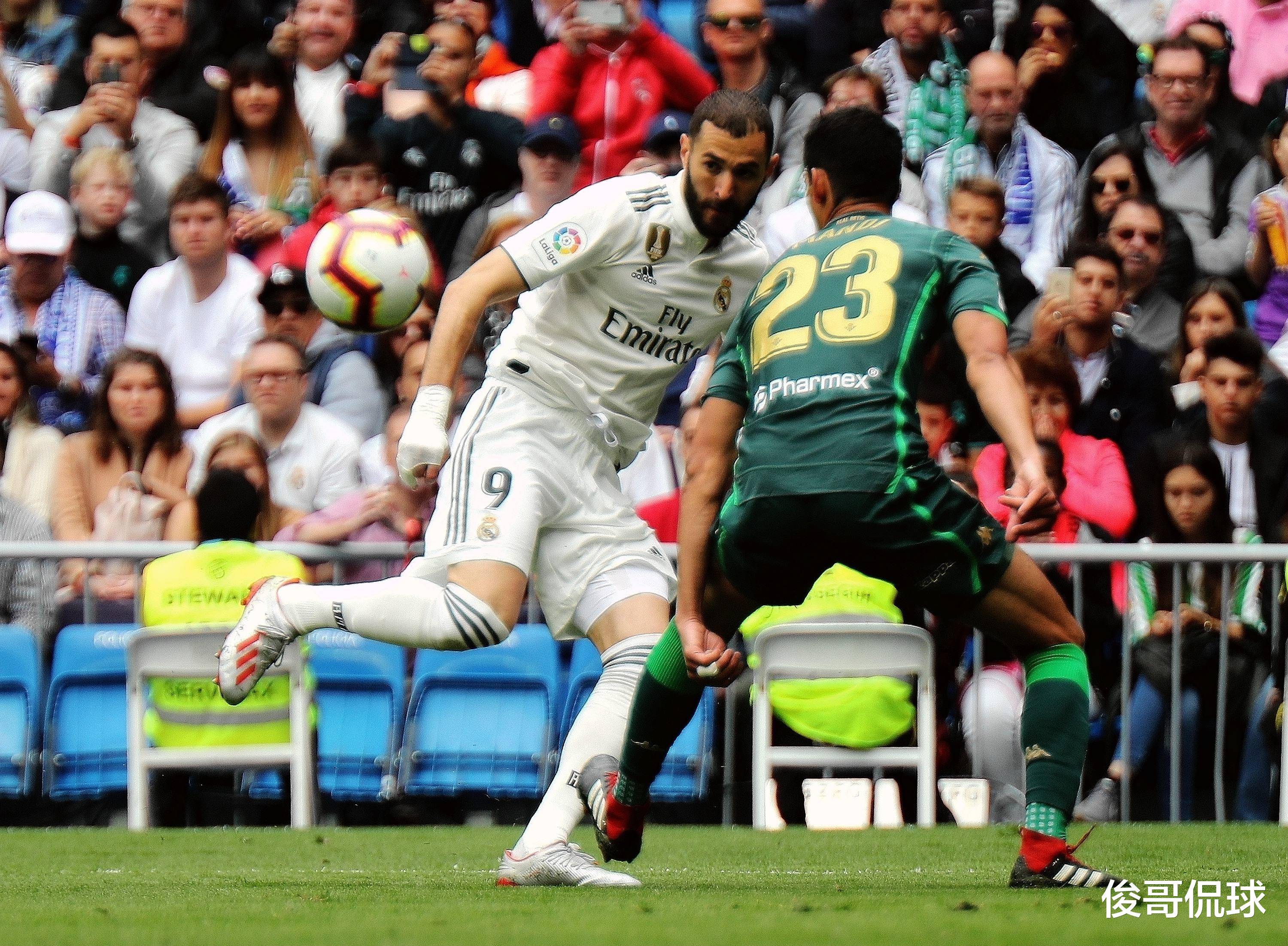 西甲训练课后再迎强敌；乌迪内斯回应争议；主帅态度：赛场秩序良好；赛程密集仍需轮换的简单介绍