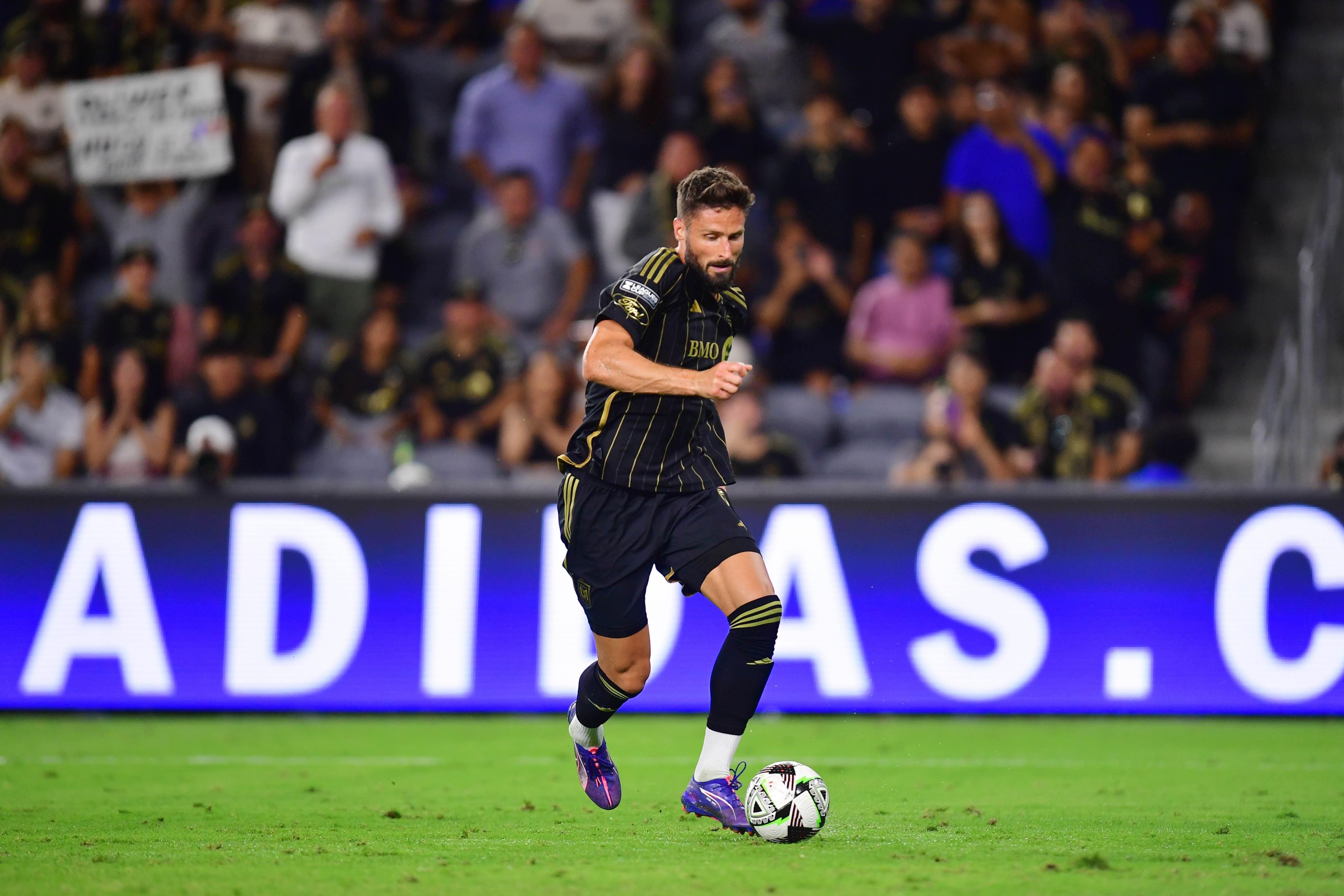  加时末段切尔西回应争议：欧联节点到来，赛场秩序良好，训练强度明显提升