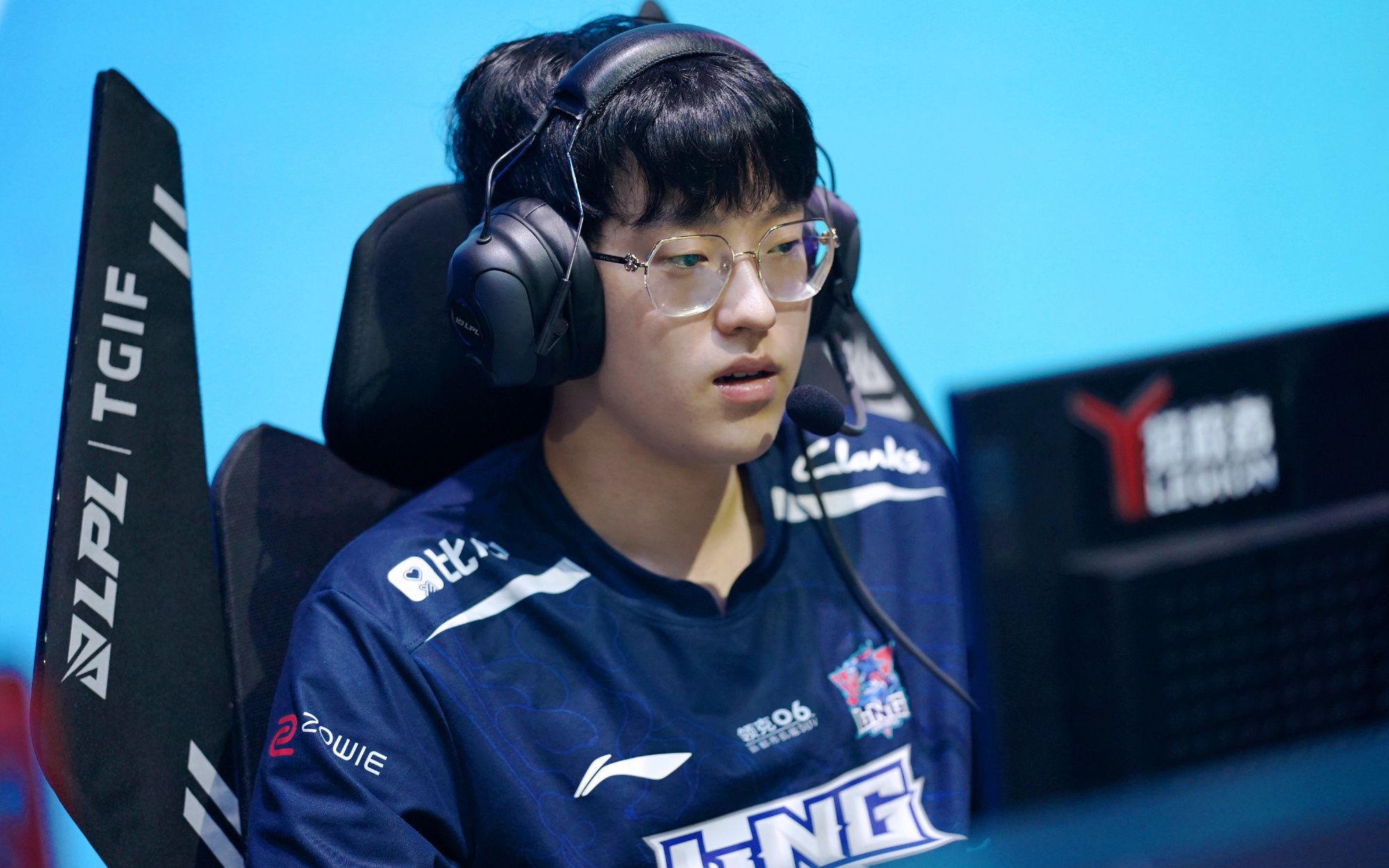 Scout回归赛场，逆转首场状态亮眼，MAD观众沸腾！的简单介绍